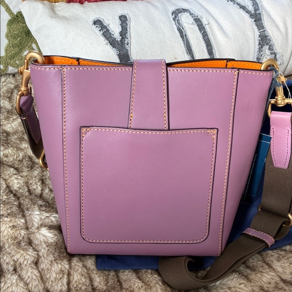 Dooney & Bourke - Picture 9 of 11